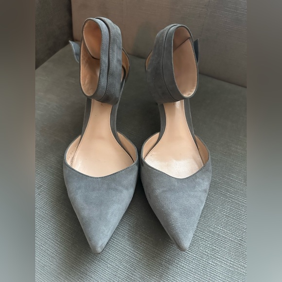 GIANVITO ROSSI GREY HEELS W/ BUCKLE STRAPS - Picture 1 of 12